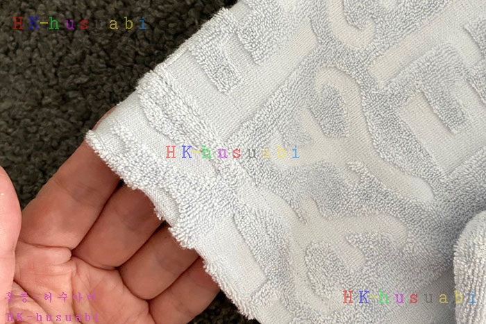 NEW 펜디 반팔티 신상 F 5527221