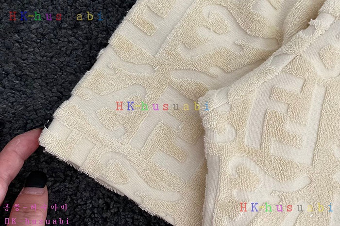 NEW 펜디 반팔티 신상 F 5527223