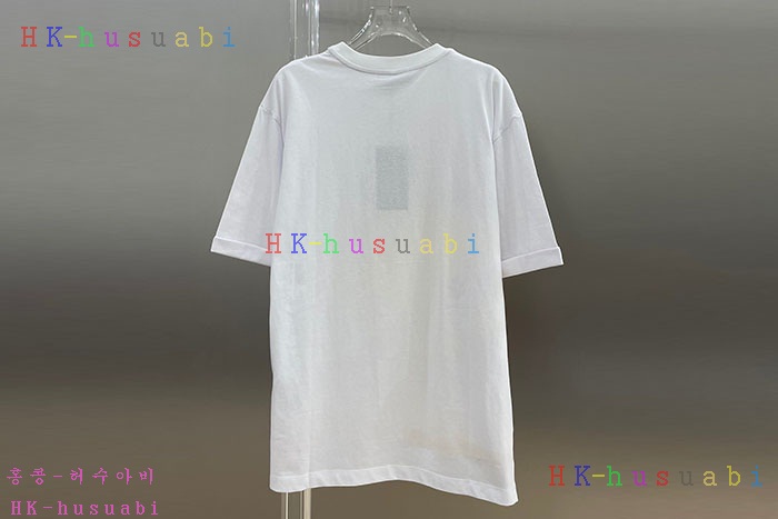 NEW 펜디 반팔티 신상 F 5527220