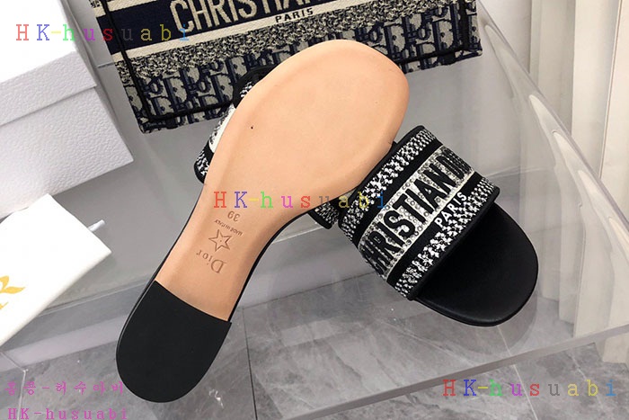 NEW 디올 샌들 신상 DR 421619