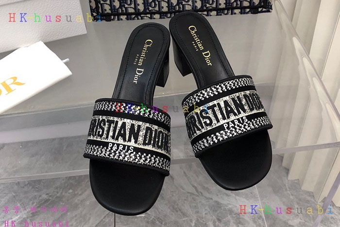 NEW 디올 샌들 신상 DR 421619