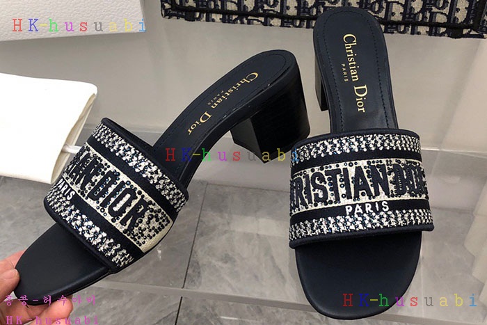 NEW 디올 샌들 신상 DR 421621