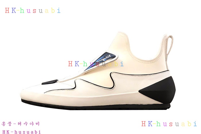 NEW 페라가모 스니커즈 신상 F 110402