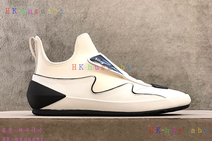 NEW 페라가모 스니커즈 신상 F 110402