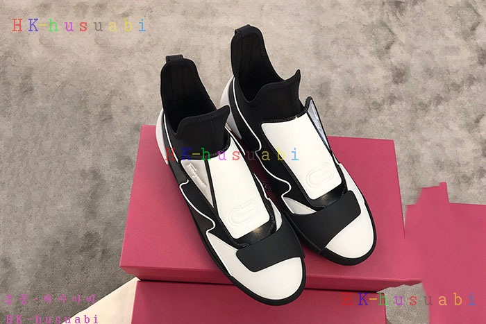 NEW 페라가모 스니커즈 신상 F 110405