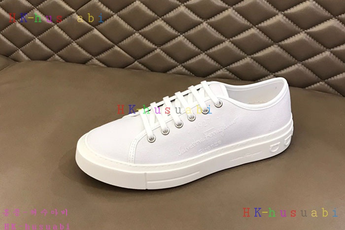 NEW 페라가모 스니커즈 신상 F 1105001
