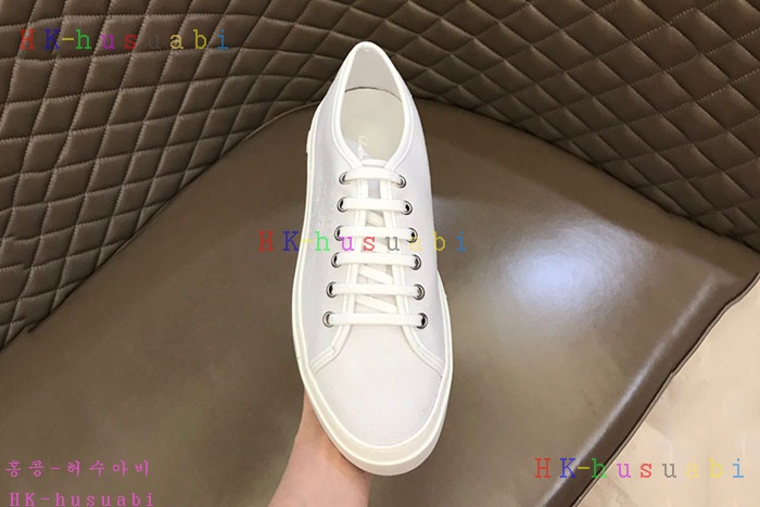 NEW 페라가모 스니커즈 신상 F 1105001