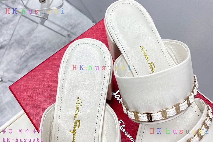 NEW  페라가모 샌들 신상 F 9992522
