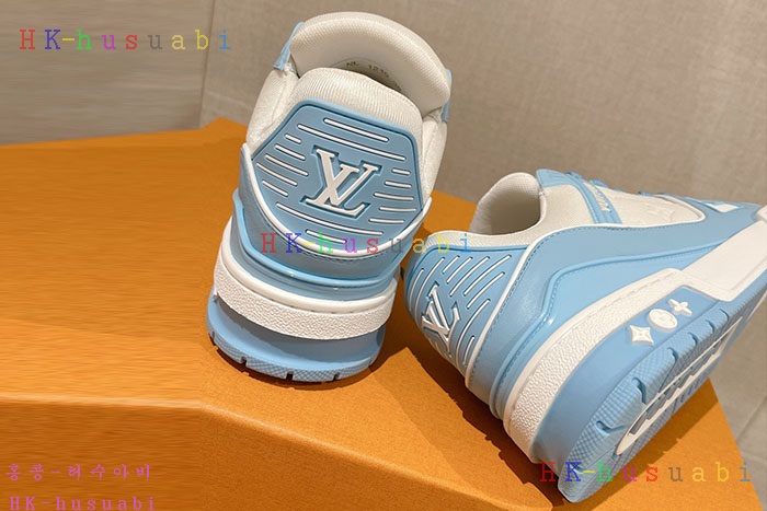 NEW 루이비통 스니커즈 신상 LV 6888411