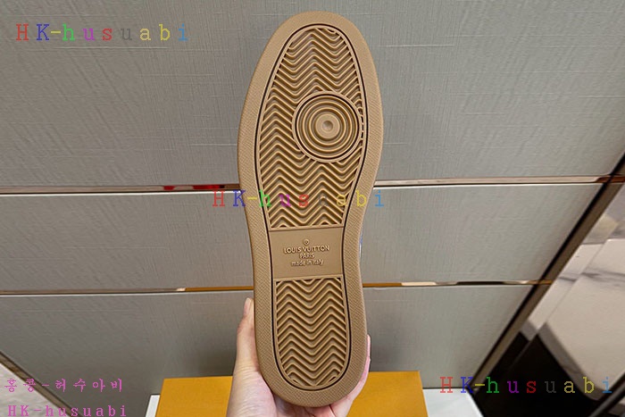 NEW 루이비통 스니커즈 신상 LV 687702