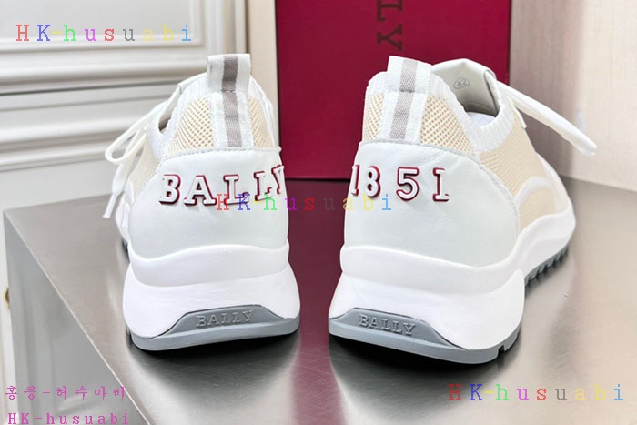 NEW 발리 스니커즈 신상 B 554241