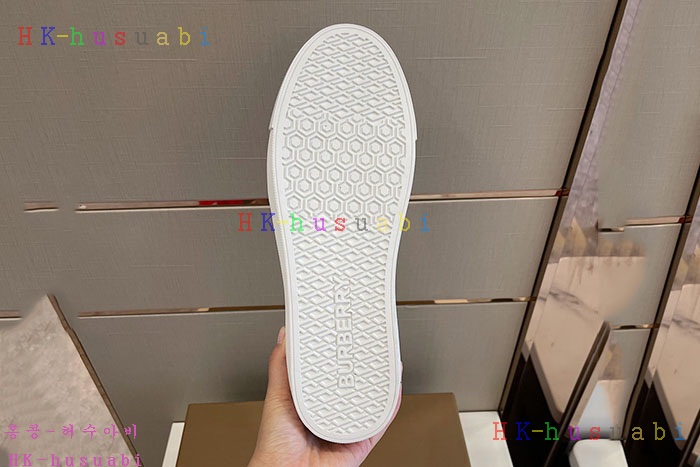 NEW 버버리 스니커즈 신상 BB 924112