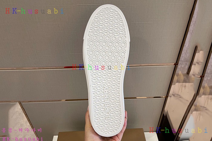 NEW 버버리 스니커즈 신상 BB 924113