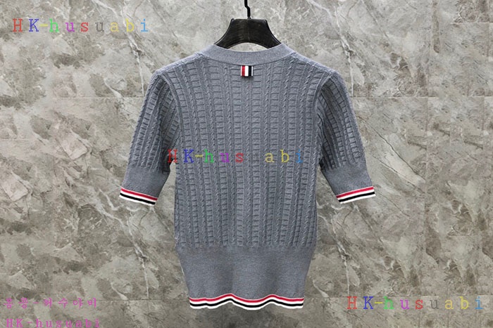 NEW  톰브라운 반팔상의 신상 TB 88855
