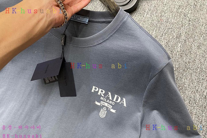 NEW 프라다 반팔티 신상 P555222