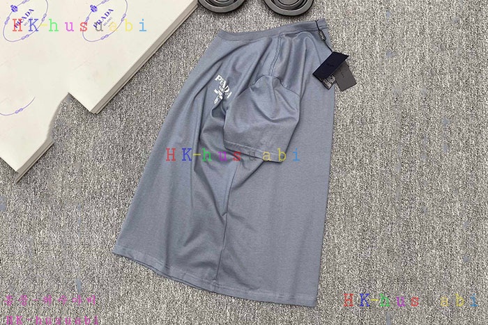 NEW 프라다 반팔티 신상 P555222