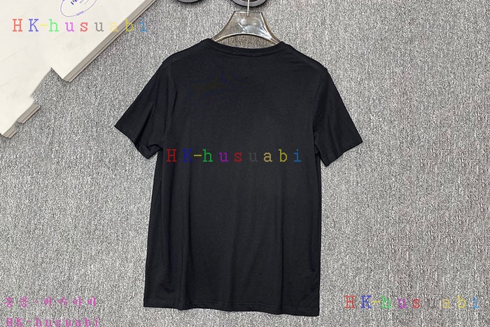 NEW 프라다 반팔티 신상 P555224