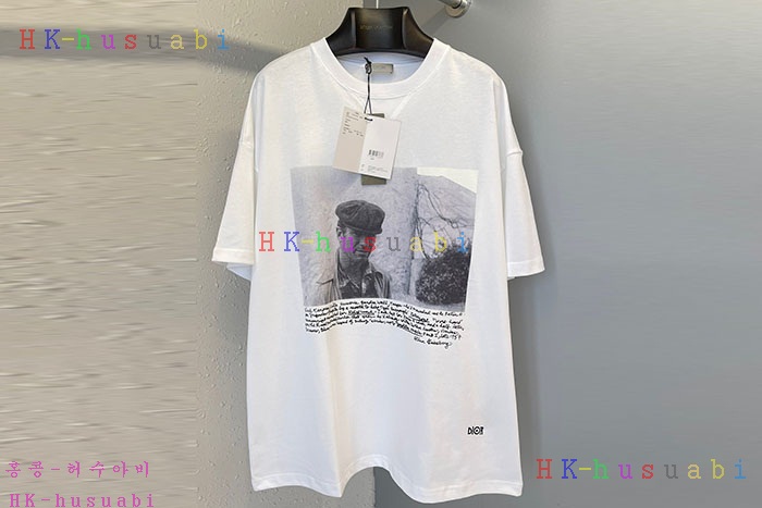 NEW 디올 반팔티 신상 DR 552507