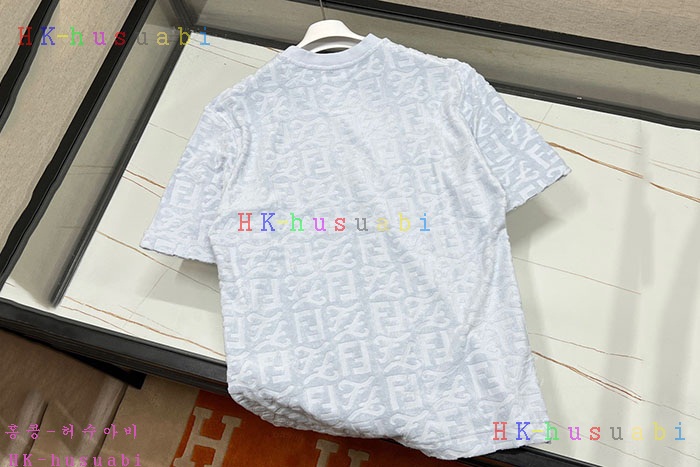 NEW 펜디 반팔티 신상 F 925001