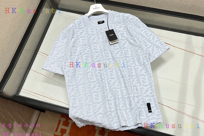 NEW 펜디 반팔티 신상 F 925001
