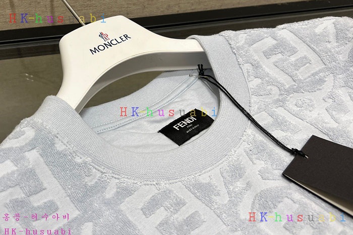 NEW 펜디 반팔티 신상 F 925001