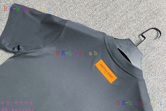 NEW 루이비통 반팔티 신상 LV 4488539