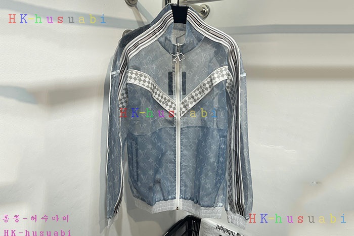 NEW 루이비통 상의 신상 LV 4488506