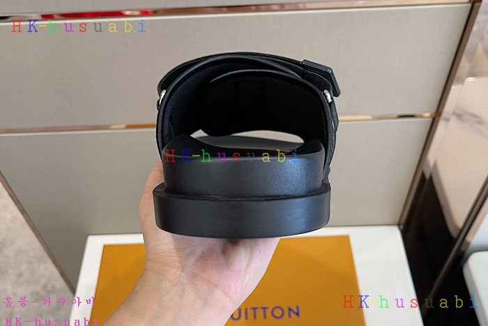 NEW 루이비통 샌들 신상 LV 3055012