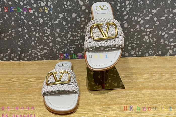 NEW 발렌티노 샌들 신상 V 1010912