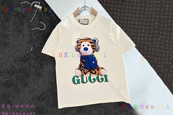 NEW 구찌 반팔티 신상 GU 4425008
