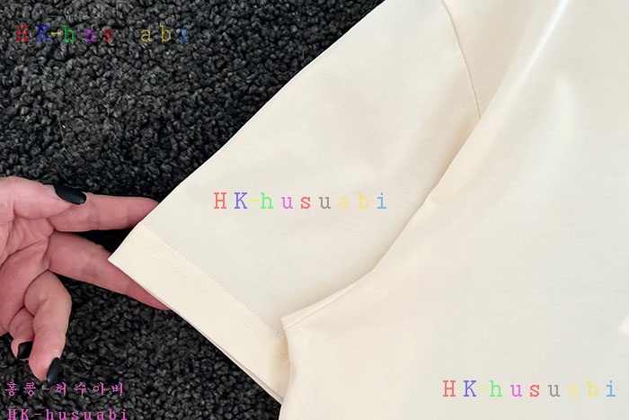 NEW 구찌 반팔티 신상 GU 4425008