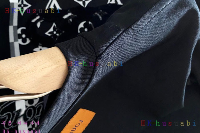 NEW 루이비통 반팔티 신상 LV 9344412