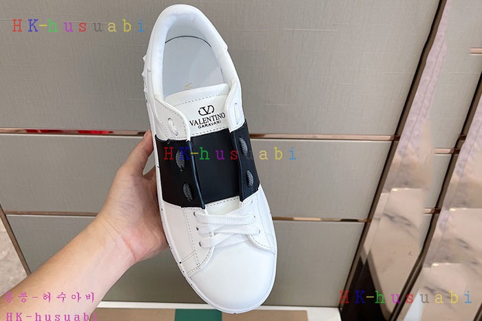 NEW 발렌티노 스니커즈 신상 V 534410