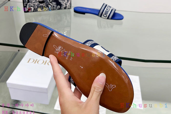 NEW 디올 샌들 신상 DR 677418