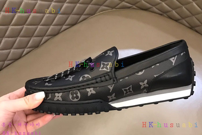 NEW 루이비통 스니커즈 신상 LV 4627703