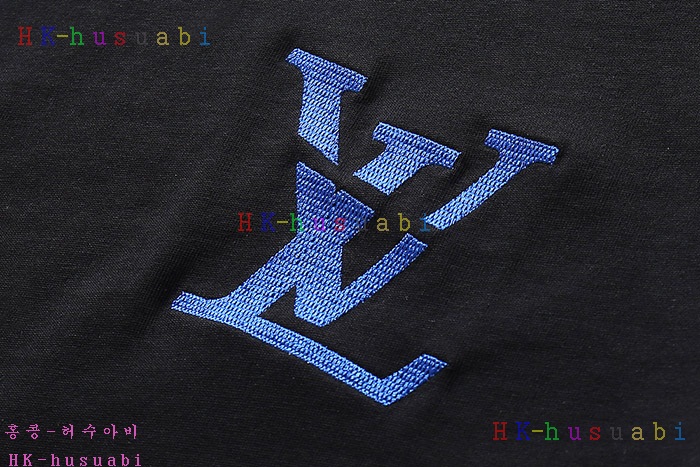 NEW 루이비통 반팔티 신상 LV 884229