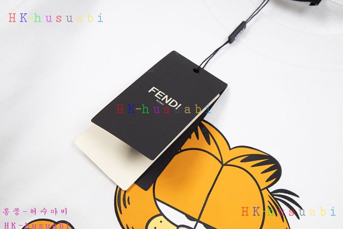 NEW 펜디 맨투맨 신상 F 924402