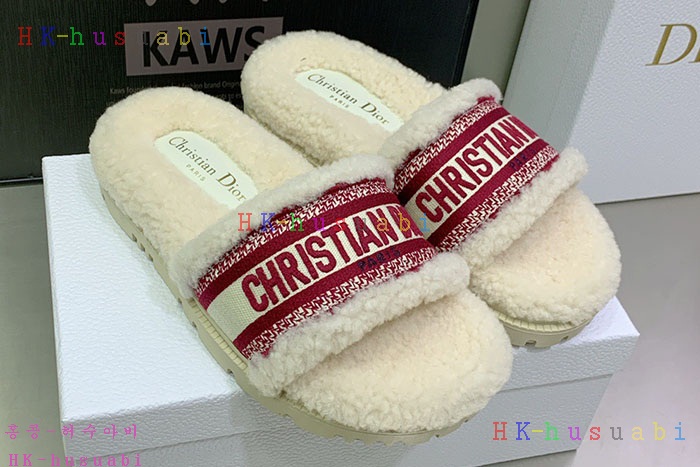 NEW 디올 신발 신상 DR 824555