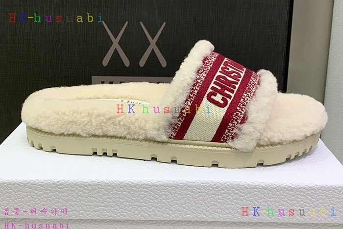 NEW 디올 신발 신상 DR 824555