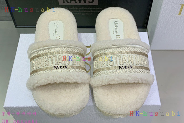 NEW 디올 신발 신상 DR 824558