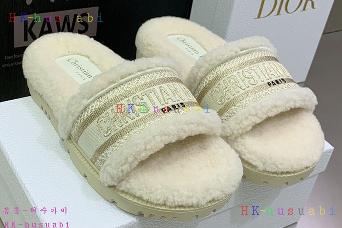NEW 디올 신발 신상 DR 824558