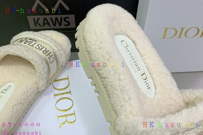 NEW 디올 신발 신상 DR 824558