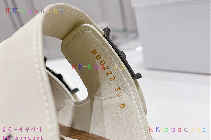 NEW 디올 샌들 신상 DR 66859