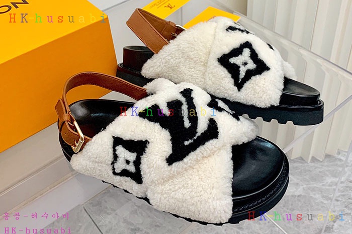 NEW 루이비통 신발 신상 LV 957818