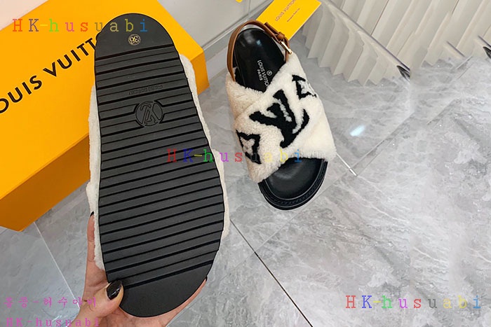 NEW 루이비통 신발 신상 LV 957818