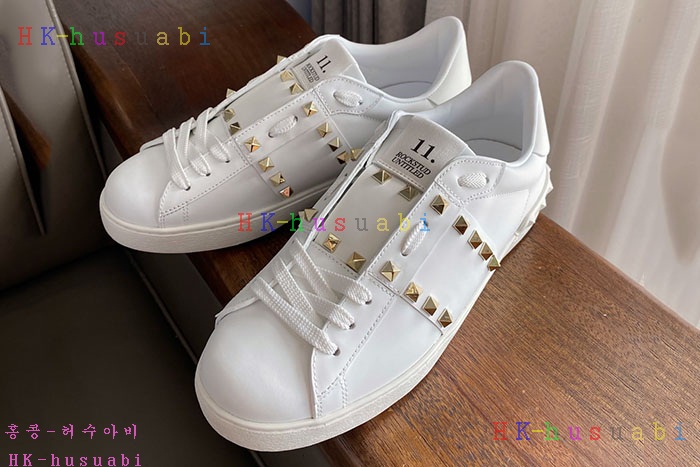 NEW 발렌티노 스니커즈 신상 V 978810
