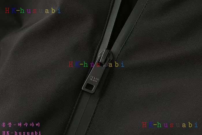 NEW 프라다 패딩 신상 P 9952124