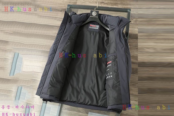 NEW 프라다 패딩 신상 P 9952124