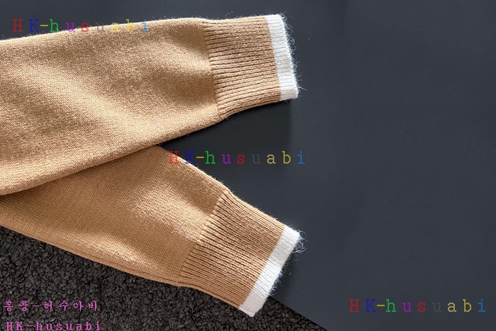 NEW 버버리 가디건 신상 BB 635011