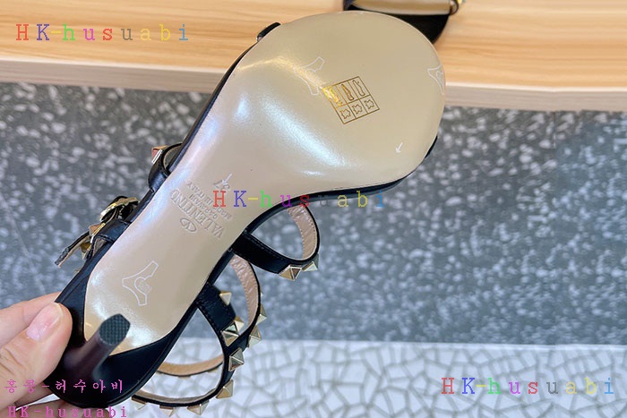 NEW 발렌티노 샌들 신상 V 9340502